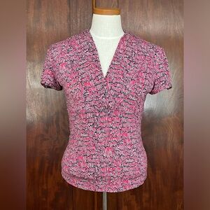 Great Lilly Pulitzer silk short sleeve jersey top